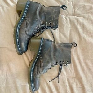 Dr. Martens boots. women’s size 9.